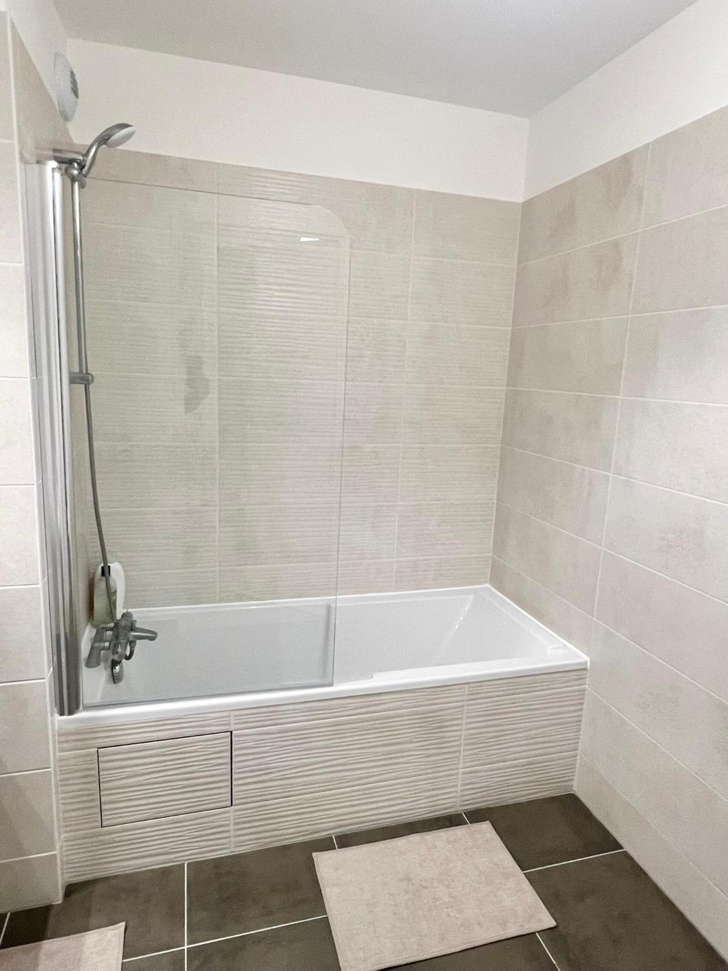 Appartement Neuf Et Spacieux Clichy Zewnętrze zdjęcie